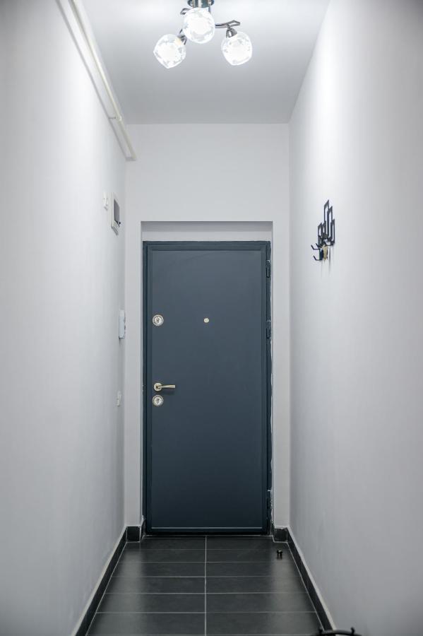 Nina House Apartamento Târgu Jiu Exterior foto