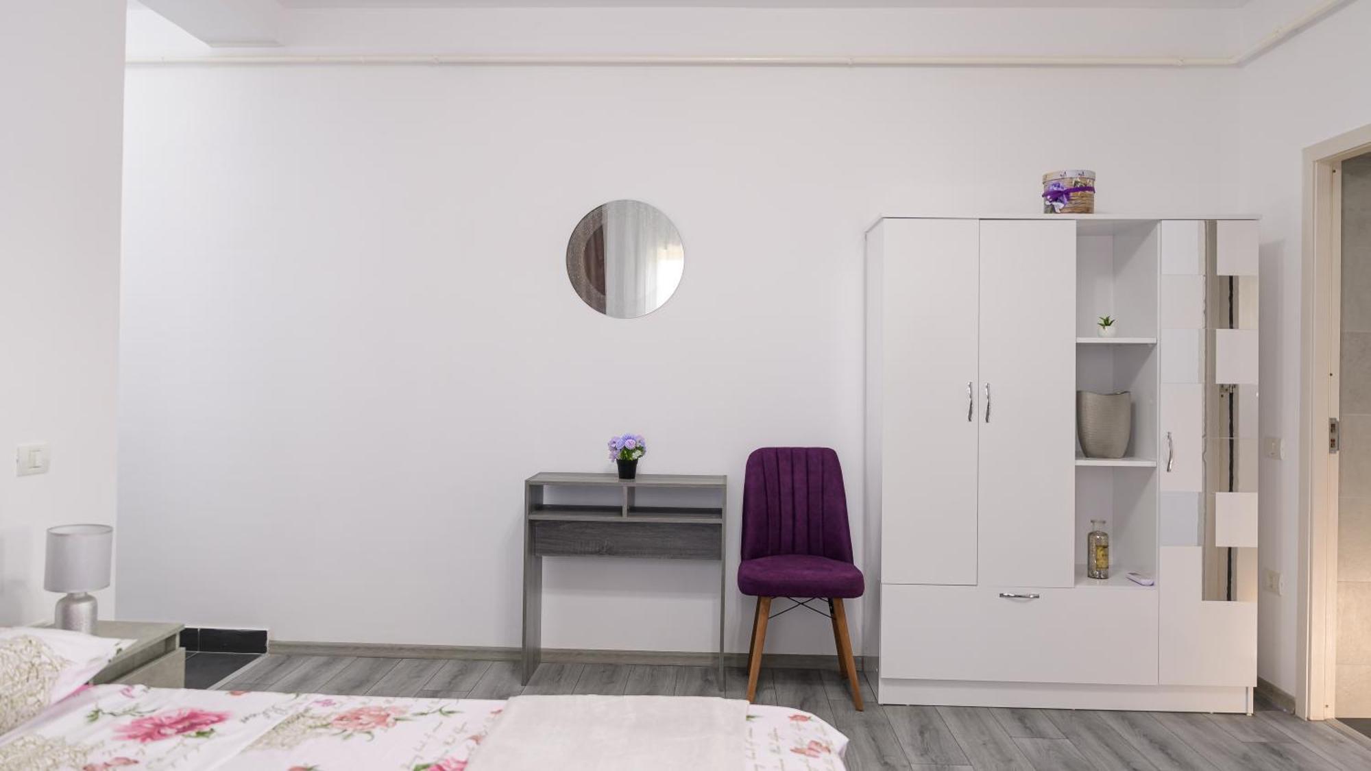 Nina House Apartamento Târgu Jiu Exterior foto